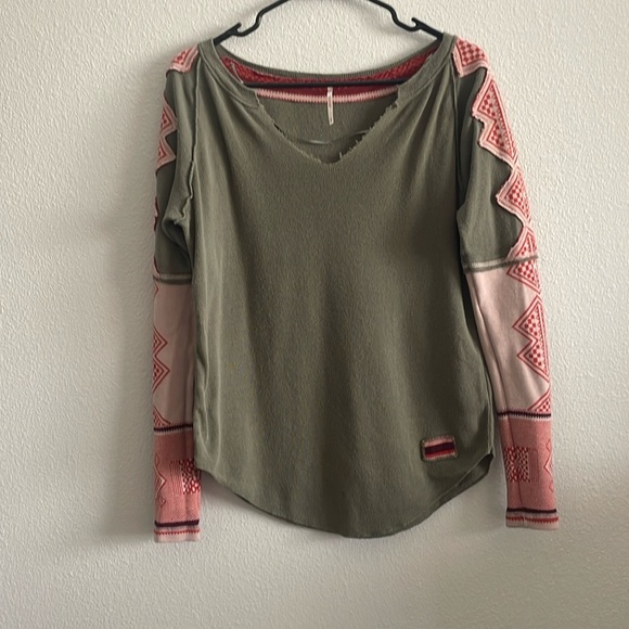 Free People Tops - Free People Boho Long-Sleeve Top Green Color With Patterned Sleeves Size S